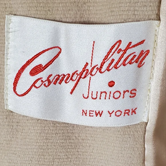 Vintage 60s Midcentury Classic Cream Feminine Button Coat with Brown Fur Collar - Picture 12 of 16